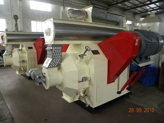 Paglia, palline di legno CE a macchina, iso HKJ45J della biomassa della segatura del diametro della buccia del riso